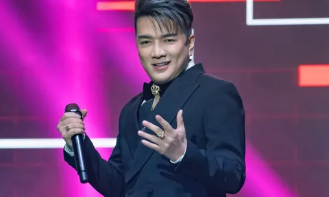 Ca sĩ Đàm Vĩnh Hưng lên tiếng về bình luận 'kém duyên' với Cục trưởng Xuân Bắc
