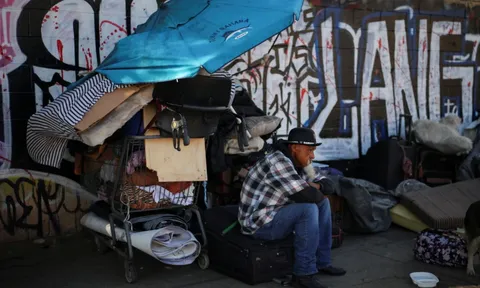 Thu nhập một năm của các tỷ phú đủ giúp cả thế giới thoát nghèo