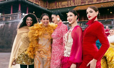Hơn 70 hoa hậu quốc tế trình diễn ở Huế, ai catwalk đẹp nhất?