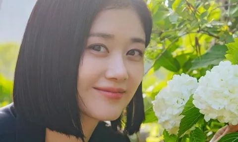 Chị đẹp lão hóa ngược xứ Hàn: 44 tuổi sở hữu ngoại hình như nữ sinh 20 tuổi