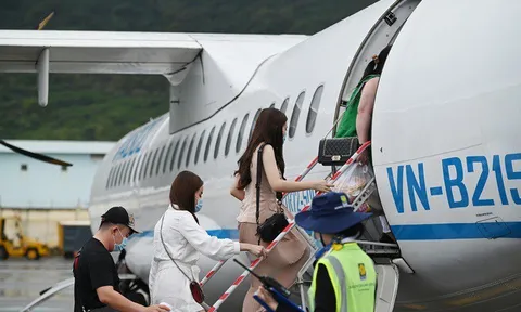 Đề nghị tạm dừng các chuyến bay tới Côn Đảo