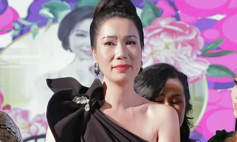 Á hậu Trịnh Kim Chi tiếc thương Hoa hậu Thu Thủy