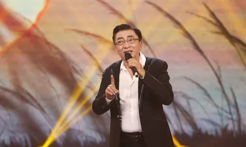 'Hoàng tử Mưa bụi' Đình Văn tái ngộ khán giả