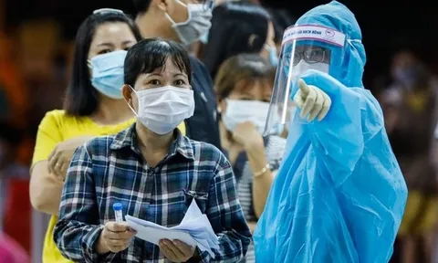 Số ca nhiễm ở TP HCM vượt 5.000