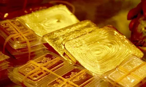 Giá vàng hôm nay 7/7: Tăng nhanh, vượt ngưỡng cản tâm lý