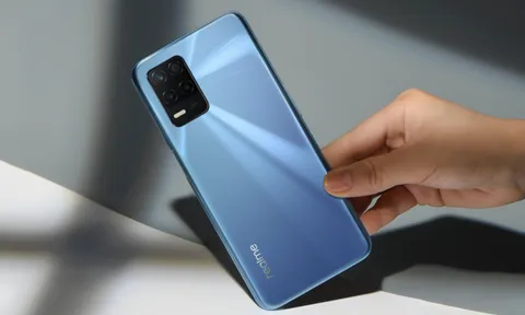 Realme 8 có phiên bản 5G, giá 7,99 triệu đồng