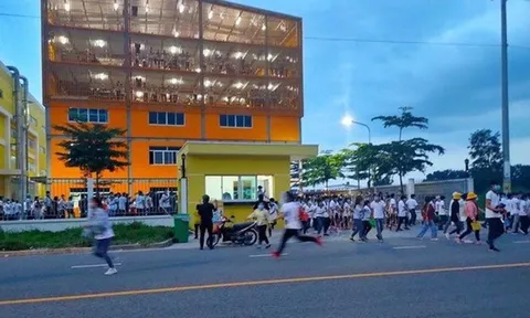 Công nhân chạy khỏi nhà máy khi nghe tin ca nhiễm