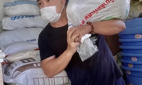 Lý Hùng và gia đình quyên góp 30 tấn gạo cho người nghèo