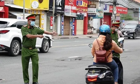 Tỉnh, thành nào yêu cầu người dân hạn chế ra đường sau 18h?