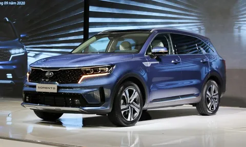 Kia Sorento thêm trang bị, giảm giá gần 100 triệu đồng