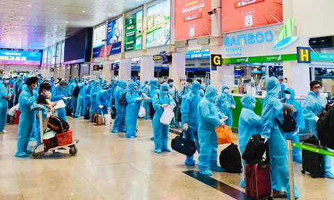 Đưa con gái ra sân bay, tôi có vi phạm Chỉ thị 16?