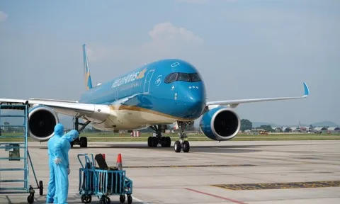 Dừng toàn bộ chuyến bay chở khách giữa TP HCM - Hà Nội