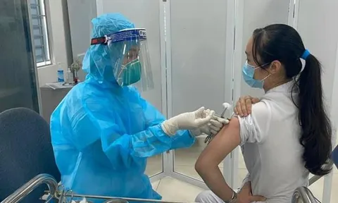 TP.HCM lo thiếu vắc xin từ ngày mai 9/8