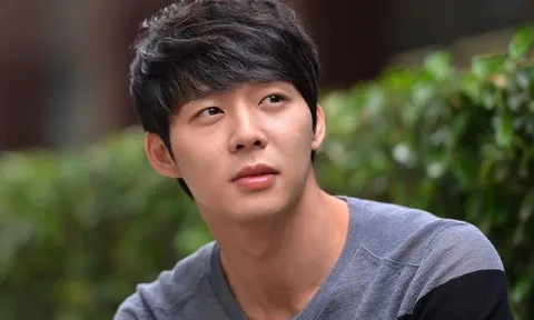 Park Yoochun bị tố dụ dỗ fangirl