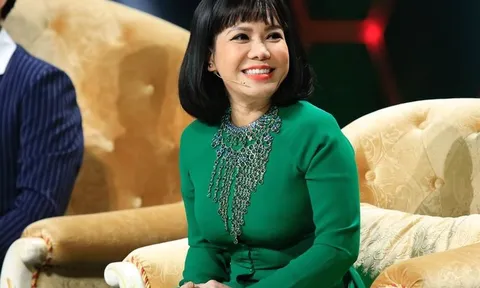 Việt Hương xúc động khi gửi nhầm gạo mốc và phản ứng quá dễ thương từ người dân